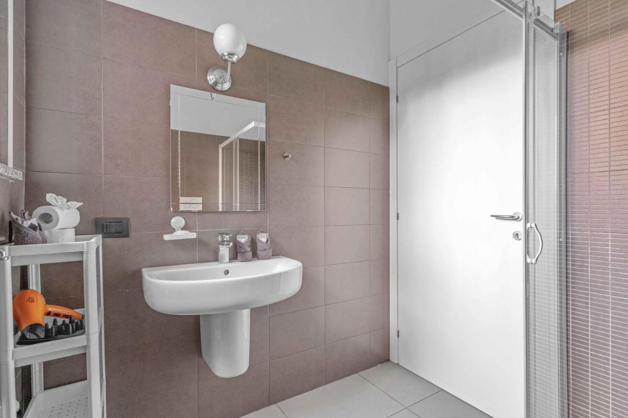 Cos54 - Exclusive Apartment With Garden In Milan Milão Exterior foto